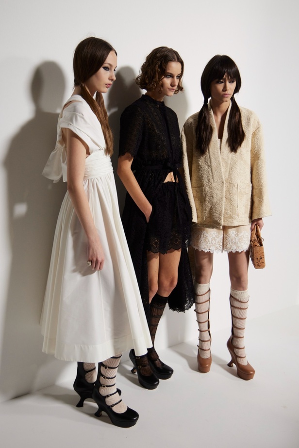 مجموعة Dior لربيع 2023: حوار بين الموضة والقوة