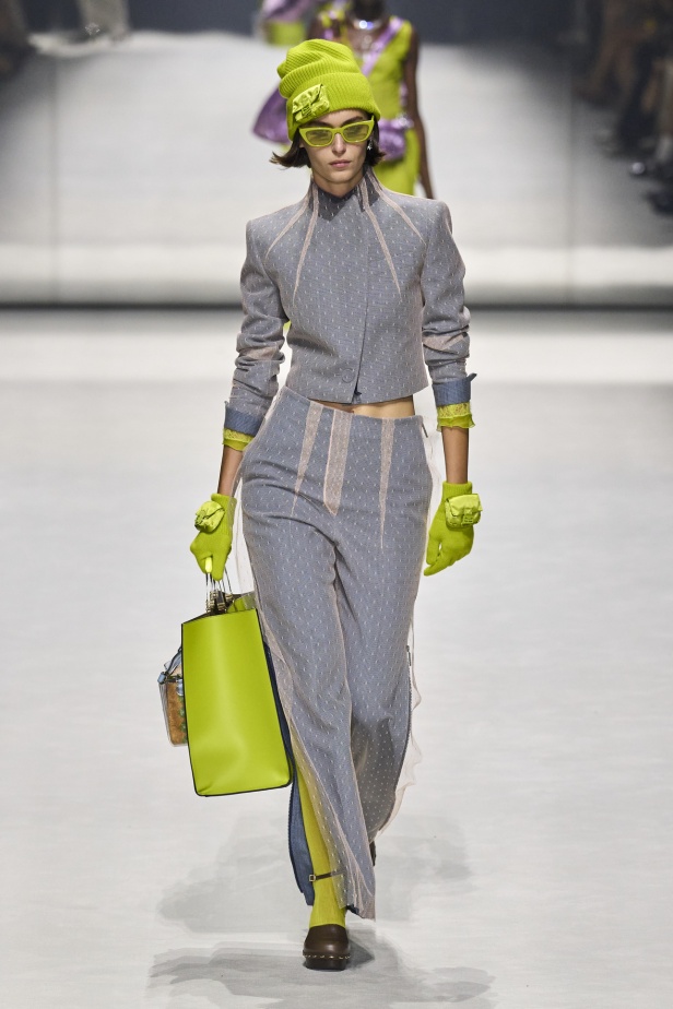 دار "فندي" تحتفل بحقيبة باغيت بجموعة كبسولية ساحرة في نيويورك