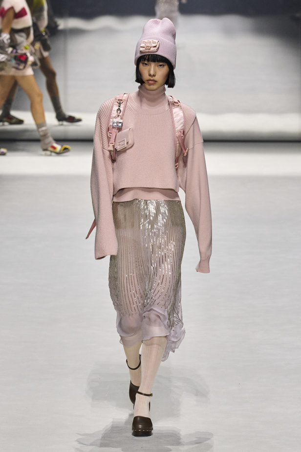 دار "فندي" تحتفل بحقيبة باغيت بجموعة كبسولية ساحرة في نيويورك