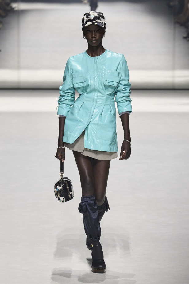 دار "فندي" تحتفل بحقيبة باغيت بجموعة كبسولية ساحرة في نيويورك