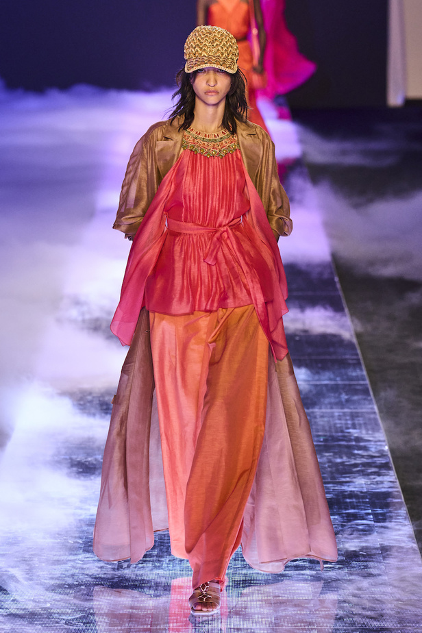 من مجموعة ألبيرتا فيريتي لموسم ربيع وصيف 2023