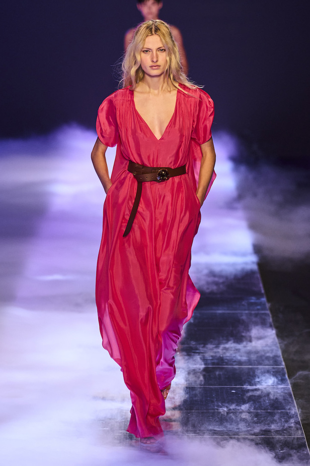 من مجموعة ألبيرتا فيريتي لموسم ربيع وصيف 2023