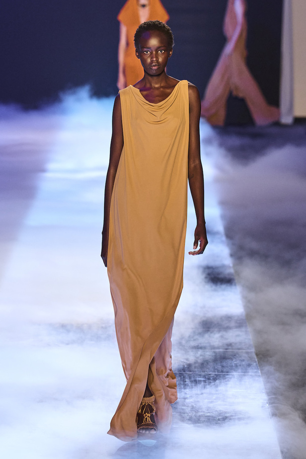 من مجموعة ألبيرتا فيريتي لموسم ربيع وصيف 2023