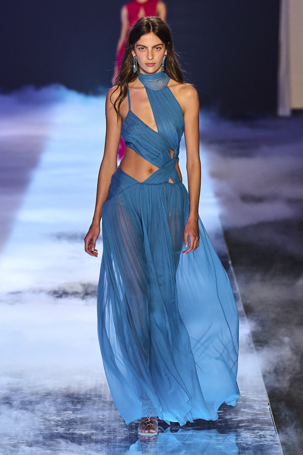 من مجموعة ألبيرتا فيريتي لموسم ربيع وصيف 2023