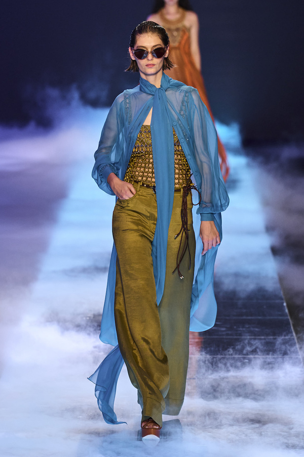 من مجموعة ألبيرتا فيريتي لموسم ربيع وصيف 2023