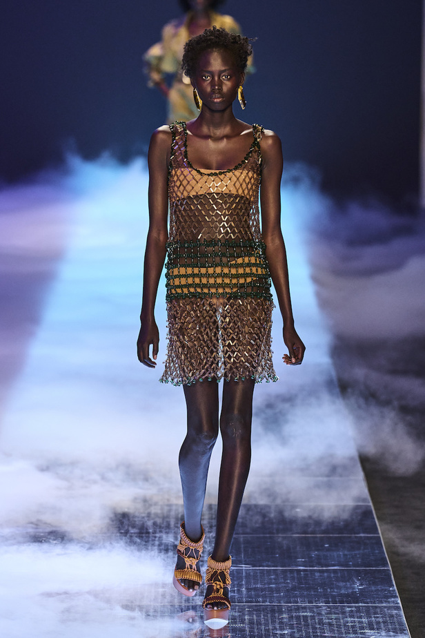 من مجموعة ألبيرتا فيريتي لموسم ربيع وصيف 2023