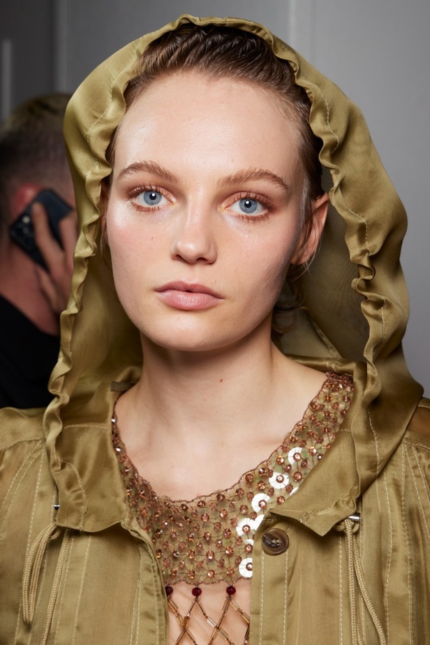 مجموعة ألبيرتا فيريتي لموسم ربيع وصيف 2023