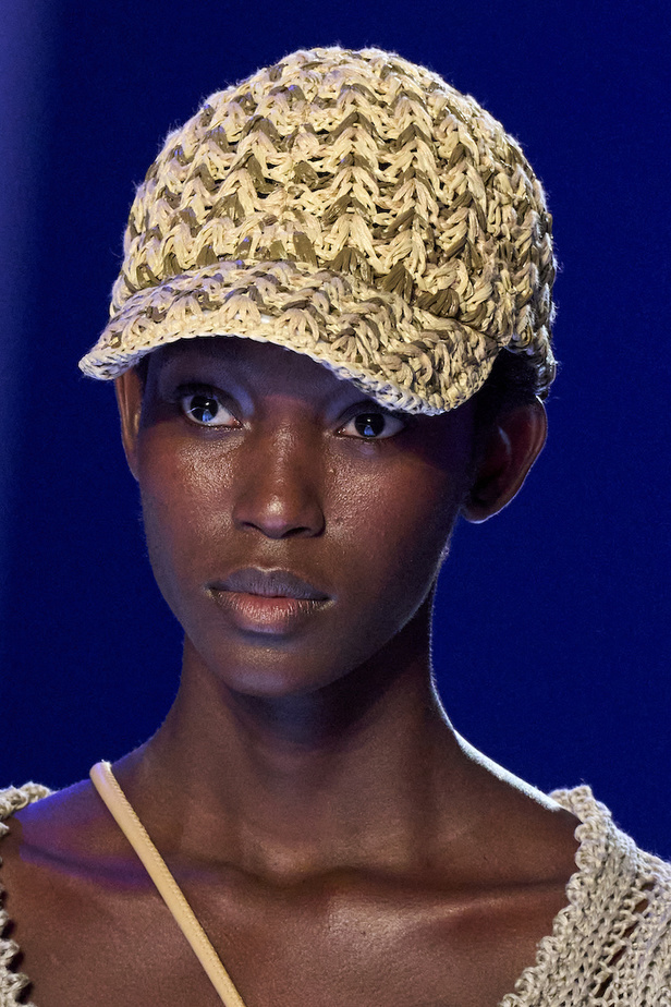 مجموعة ألبيرتا فيريتي لموسم ربيع وصيف 2023