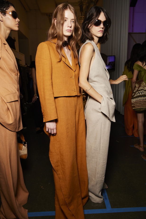 مجموعة ألبيرتا فيريتي لموسم ربيع وصيف 2023