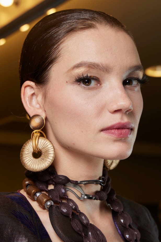 مجموعة جيورجيو ارماني لموسم ربيع وصيف 2023