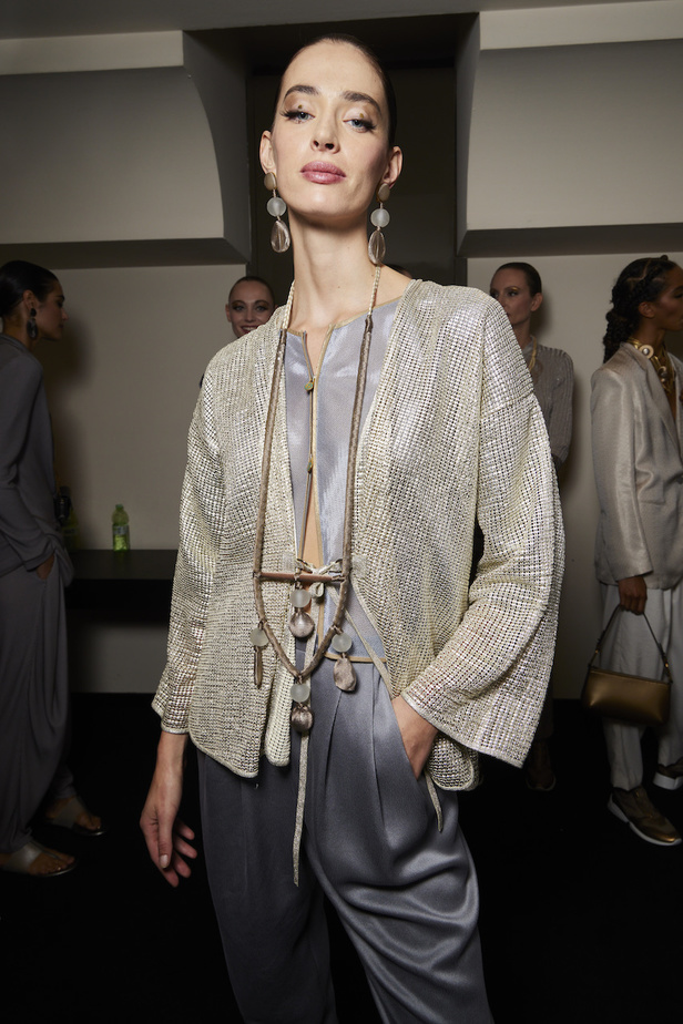 مجموعة جيورجيو ارماني لموسم ربيع وصيف 2023