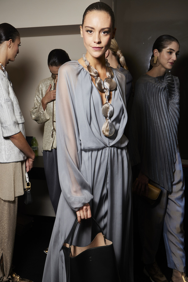 مجموعة جيورجيو ارماني لموسم ربيع وصيف 2023