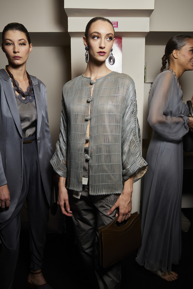 مجموعة جيورجيو ارماني لموسم ربيع وصيف 2023