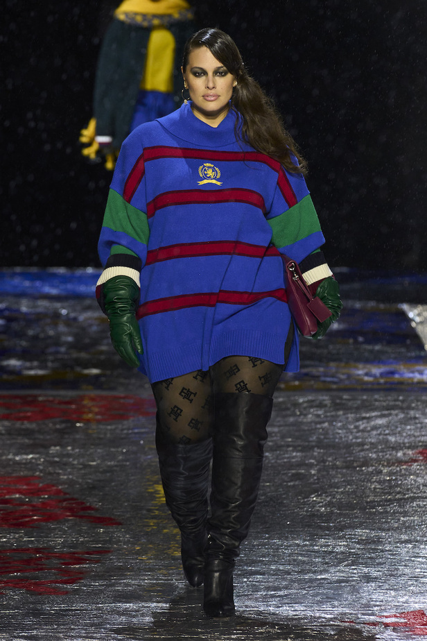 من مجموعة تومي هيلفيغر لموسم خريف وشتاء 2022-2023