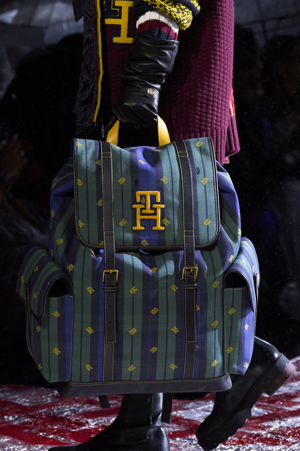 مجموعة تومي هيلفيغر لموسم خريف وشتاء 2022