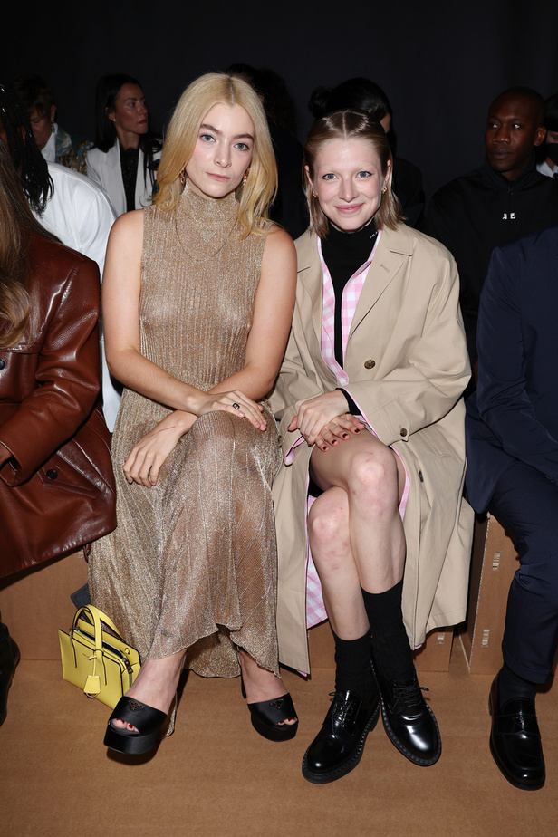 مجموعة Prada لربيع وصيف 2023: اللمسة الإبداعية المناسبة لموسم الربيع المقبل