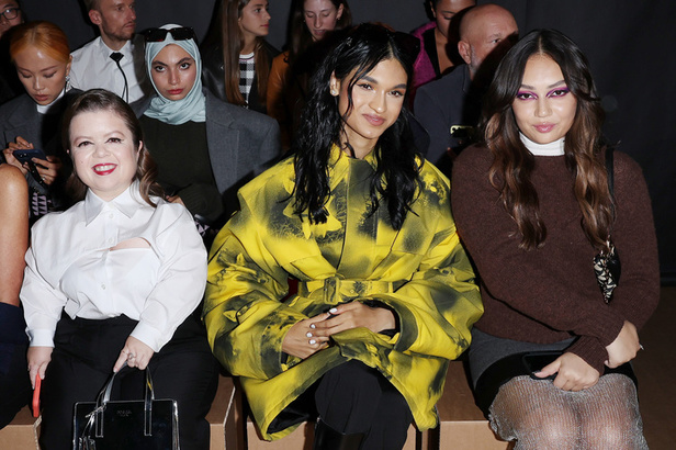 مجموعة Prada لربيع وصيف 2023: اللمسة الإبداعية المناسبة لموسم الربيع المقبل