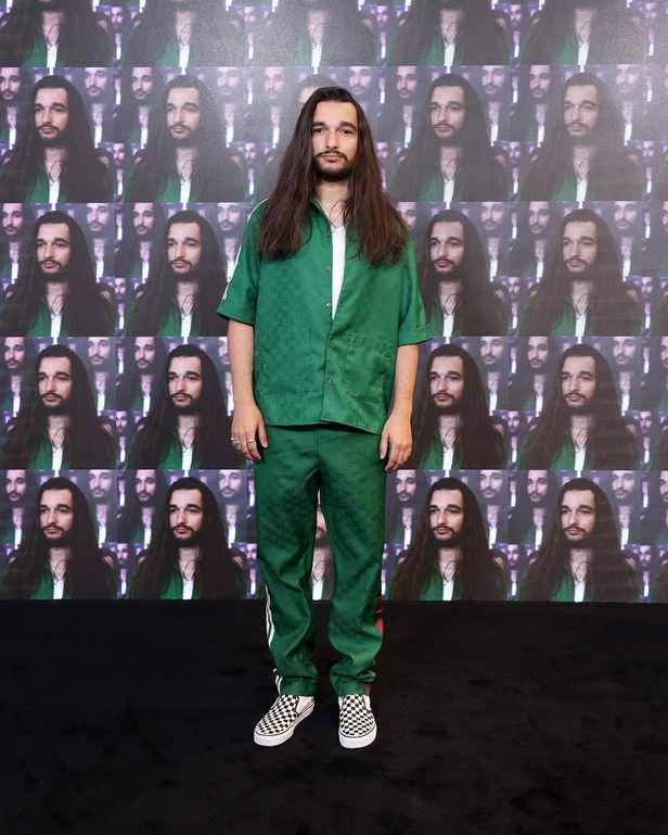 مجموعة Gucci تنقلنا إلى عالم Twinsburg: توأمة في الأناقة والعصرية 