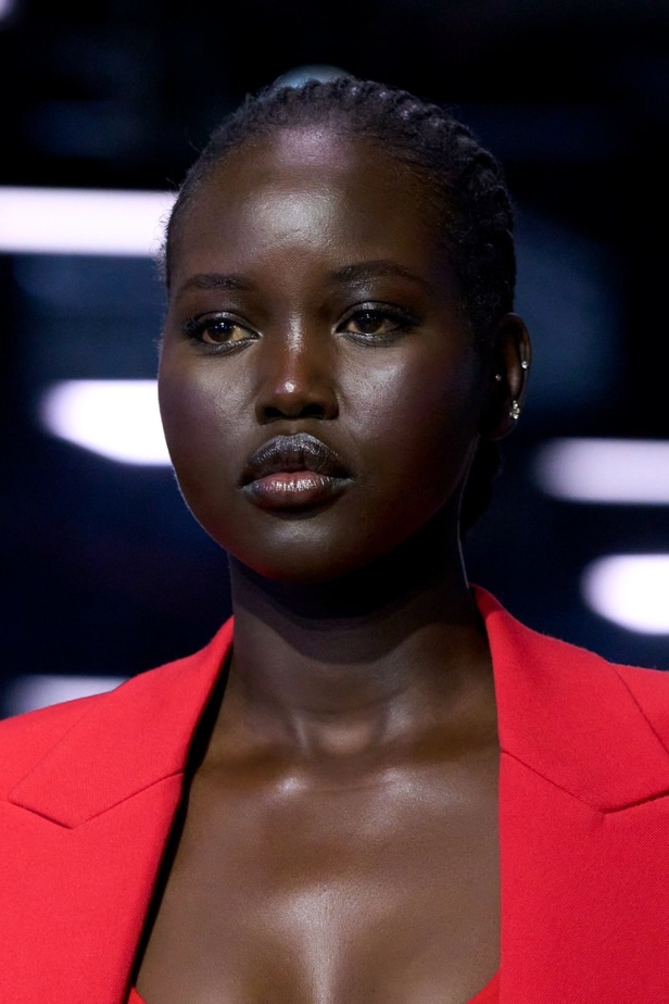 مجموعة مايكل كورس لموسم ربيع وصيف 2023