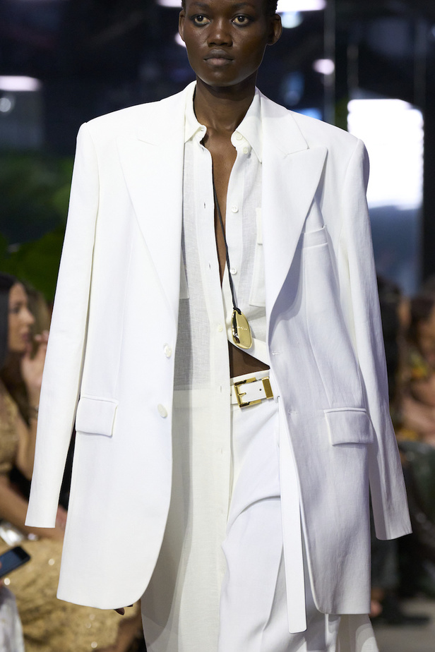 مجموعة مايكل كورس لموسم ربيع وصيف 2023