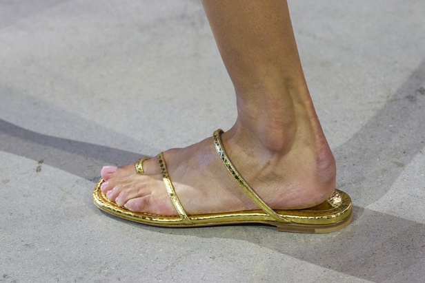 مجموعة مايكل كورس لموسم ربيع وصيف 2023