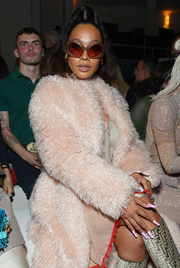 دار "فندي" تحتفل بحقيبة باغيت بجموعة كبسولية ساحرة في نيويورك