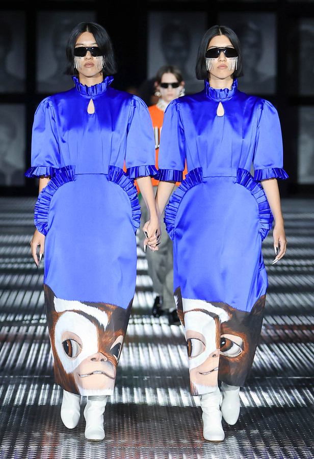 مجموعة Gucci تنقلنا إلى عالم Twinsburg: توأمة في الأناقة والعصرية 