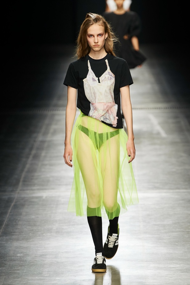 مجموعة MSGM لربيع 2023 وعد بالحبّ من خلال الموضة