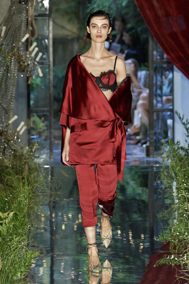 مجموعة Antonio Marras لربيع وصيف 2023.. جرأة النقشات وبريق الأقمشة