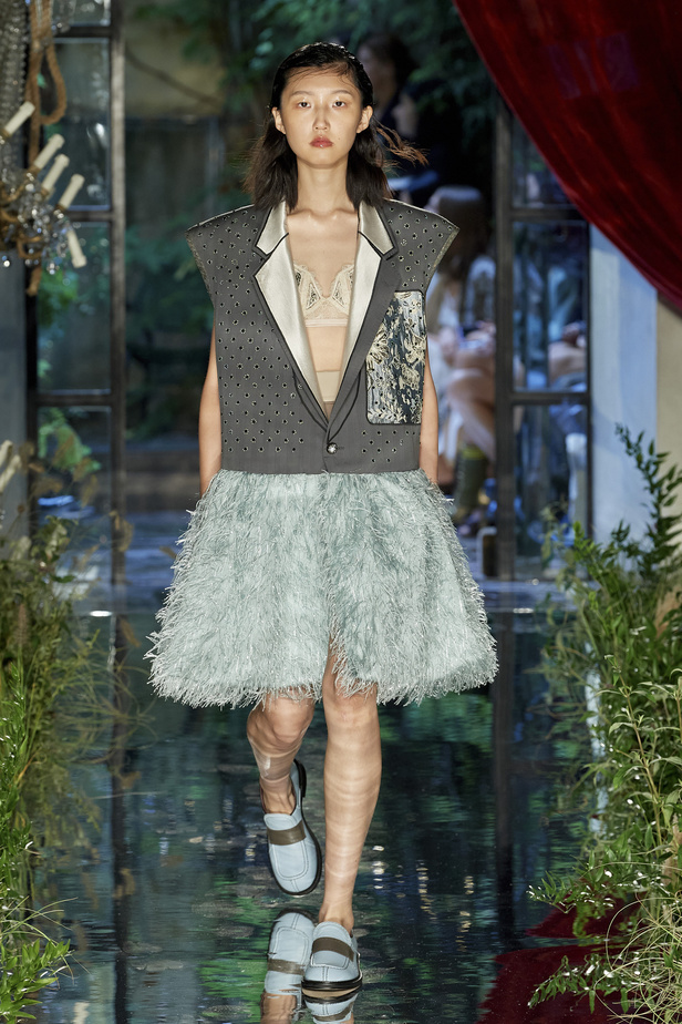 مجموعة Antonio Marras لربيع وصيف 2023.. جرأة النقشات وبريق الأقمشة