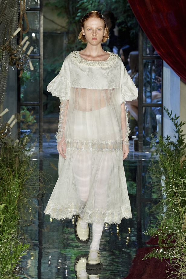 مجموعة Antonio Marras لربيع وصيف 2023.. جرأة النقشات وبريق الأقمشة