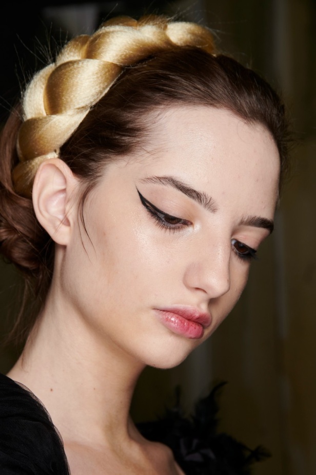 مجموعة Antonio Marras لربيع وصيف 2023.. جرأة النقشات وبريق الأقمشة