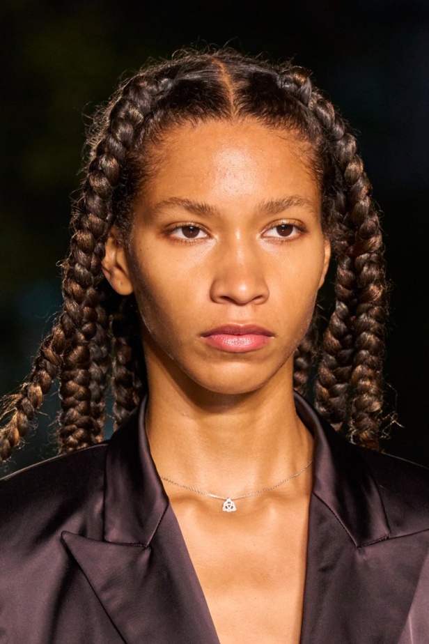 مجموعة Antonio Marras لربيع وصيف 2023.. جرأة النقشات وبريق الأقمشة