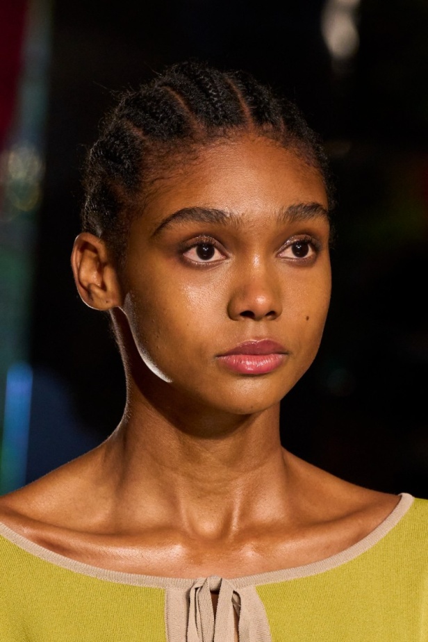 مجموعة Antonio Marras لربيع وصيف 2023.. جرأة النقشات وبريق الأقمشة