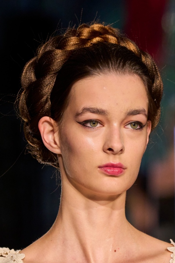 مجموعة Antonio Marras لربيع وصيف 2023.. جرأة النقشات وبريق الأقمشة