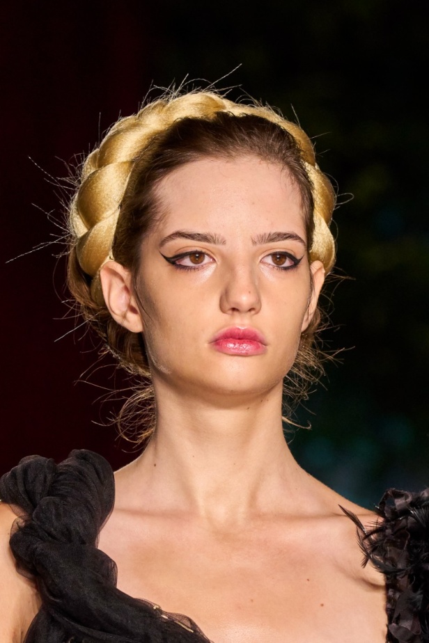 مجموعة Antonio Marras لربيع وصيف 2023.. جرأة النقشات وبريق الأقمشة