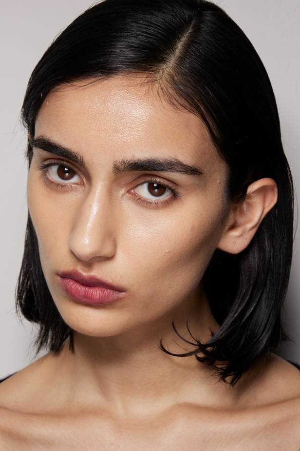 مجموعة Max Mara لموسم ربيع وصيف 2023  تستعرض مفهومي الأنوثة الجديدة والشجاعة