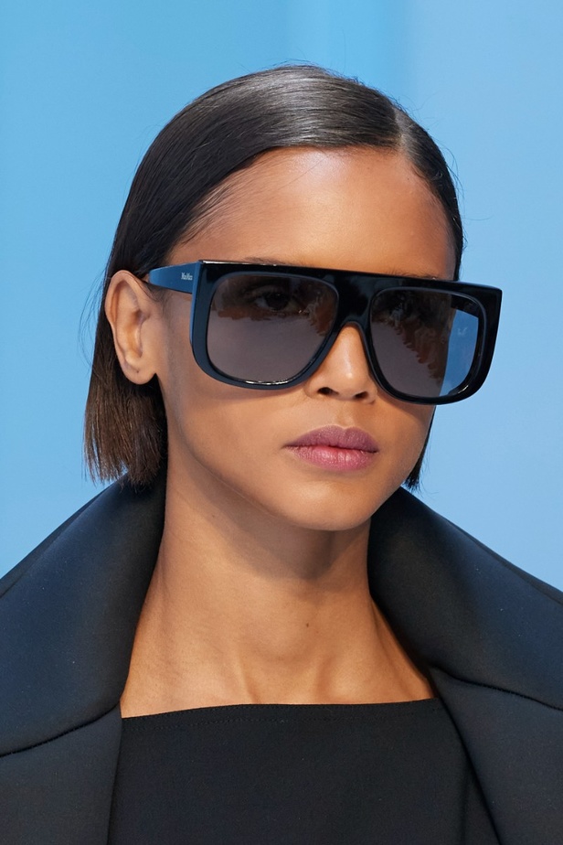 مجموعة Max Mara لموسم ربيع وصيف 2023  تستعرض مفهومي الأنوثة الجديدة والشجاعة