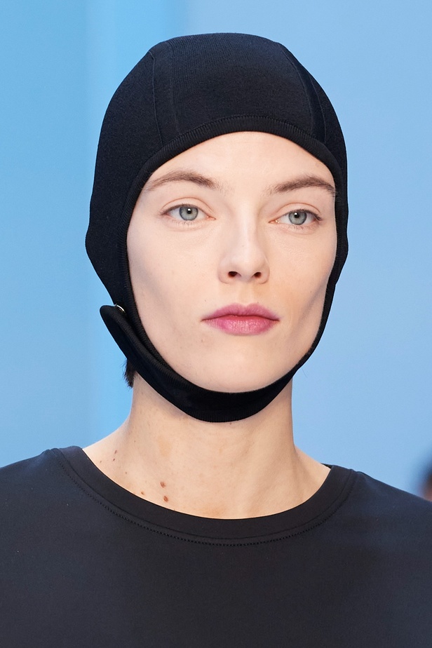 مجموعة Max Mara لموسم ربيع وصيف 2023  تستعرض مفهومي الأنوثة الجديدة والشجاعة