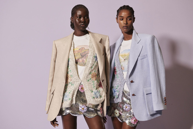 لمسات براقة في عرض Brandon Maxwell لربيع وصيف 2023