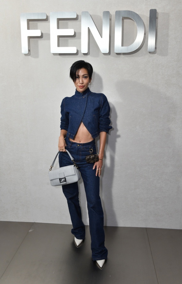 دار "فندي" تحتفل بحقيبة باغيت بجموعة كبسولية ساحرة في نيويورك