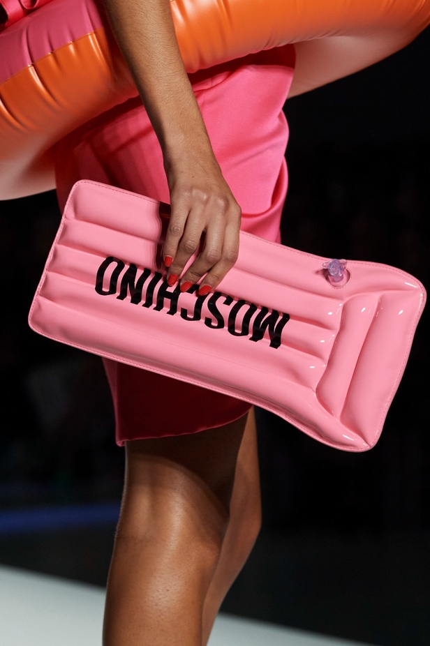 Moschino 