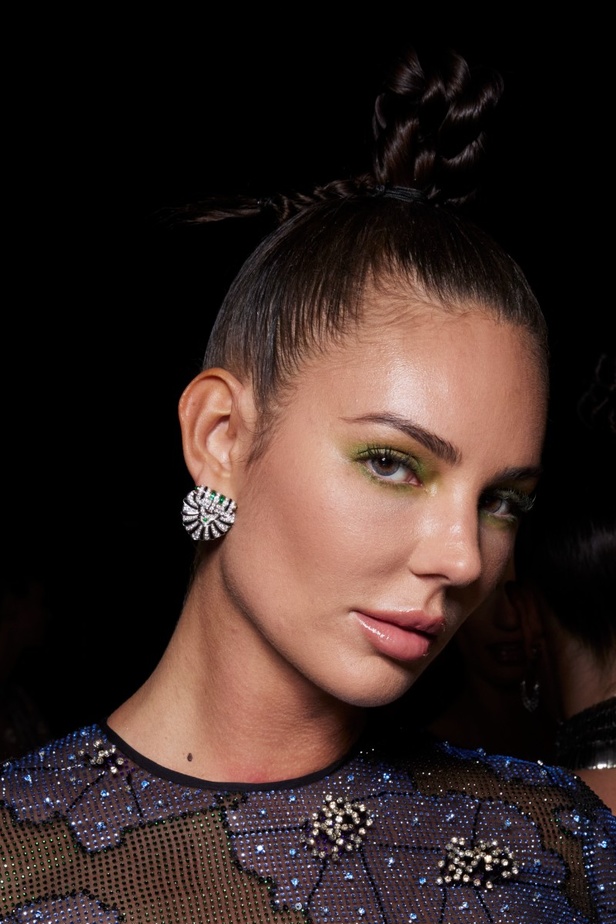 حديقة من الأزهار الملونة في تصاميم "نعيم خان" ضمن أسبوع الموضة في نيويورك