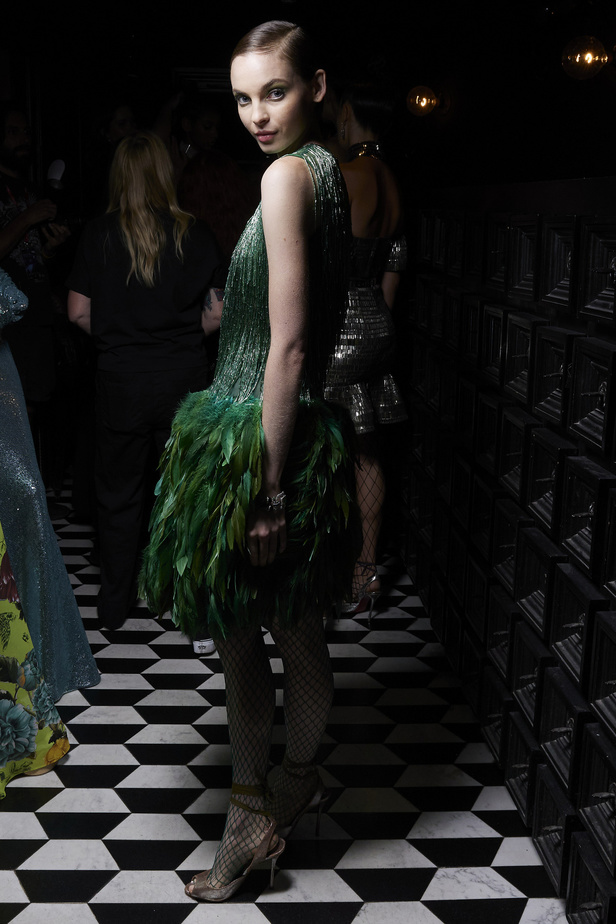 حديقة من الأزهار الملونة في تصاميم "نعيم خان" ضمن أسبوع الموضة في نيويورك