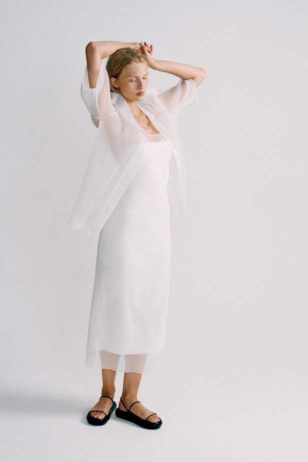 مجموعة Noon By Noor لربيع 2023 إطلالات بسيطة لكن غنية بالتفاصيل غير المتوقعة