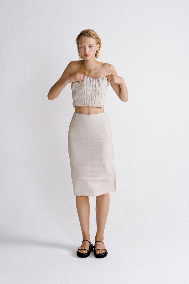 مجموعة Noon By Noor لربيع 2023 إطلالات بسيطة لكن غنية بالتفاصيل غير المتوقعة