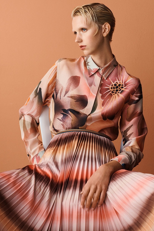 الخطوط المستقيمة أبرز سمات تشكيلة "بول سميث" لربيع وصيف 2023