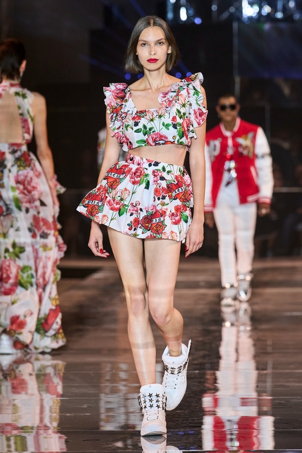 مجموعة Philipp Plein لربيع وصيف 2023 بروح موسيقى الروك