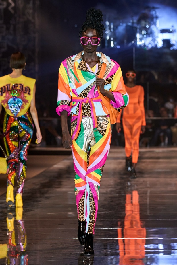 مجموعة Philipp Plein لربيع وصيف 2023 بروح موسيقى الروك