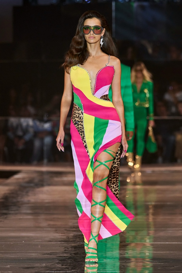 مجموعة Philipp Plein لربيع وصيف 2023 بروح موسيقى الروك